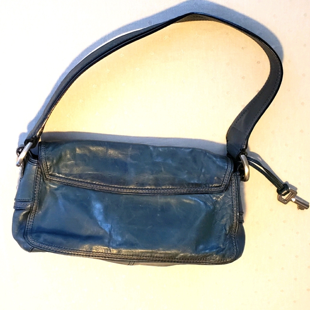 Fossil Green Shoulder Bag - Picture 3 of 15